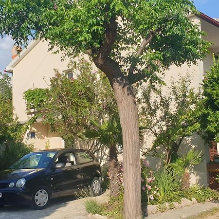 Apartment Tonci Rab Town Luaran gambar